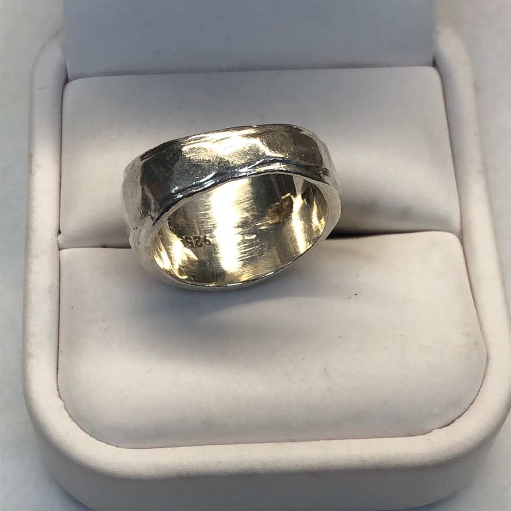 Silver Hammered Ring - image 5
